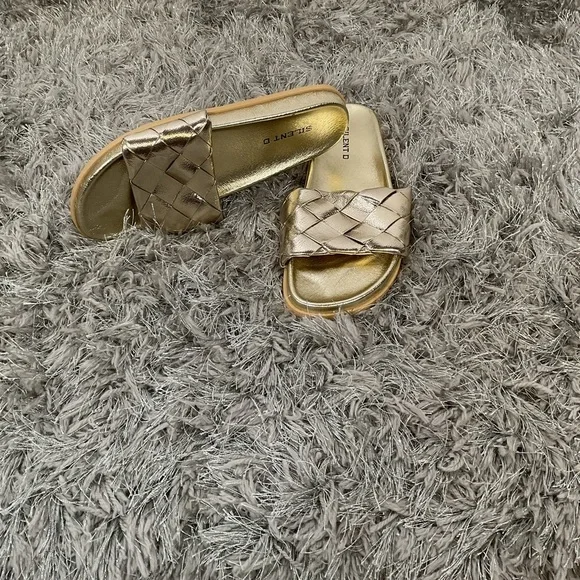 EUC Silent D Woven Slide Sandals - Picture 3 of 5